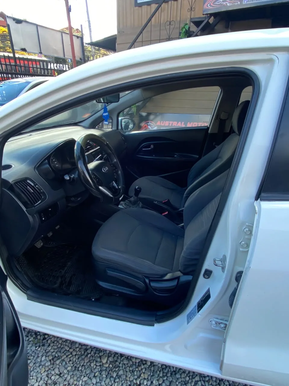 Kia Rio 5 2014 — foto 2