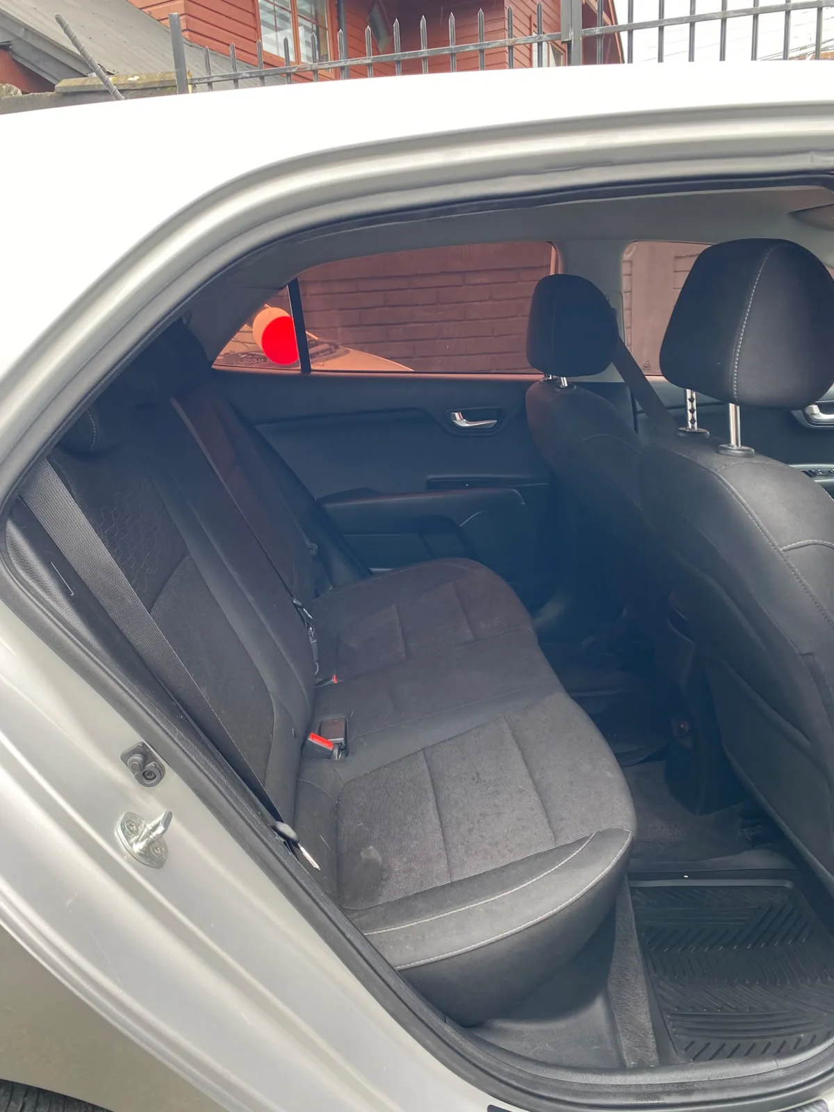 Kia Rio 5 2019 — foto 10